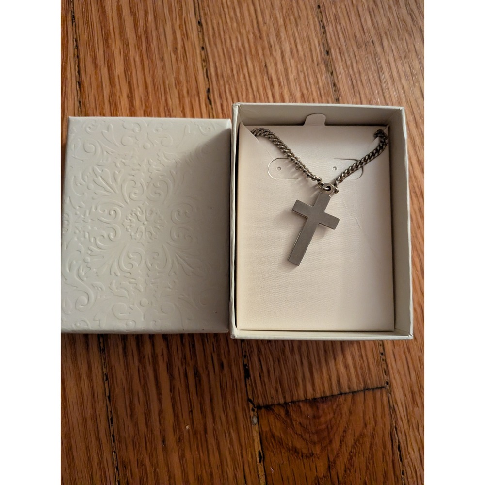 Silver Tone Cross Pendant Necklace Minimalist Religious‎ Jewelry with Gift Box